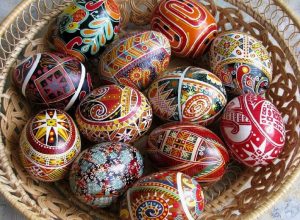 Що таке писанкарство